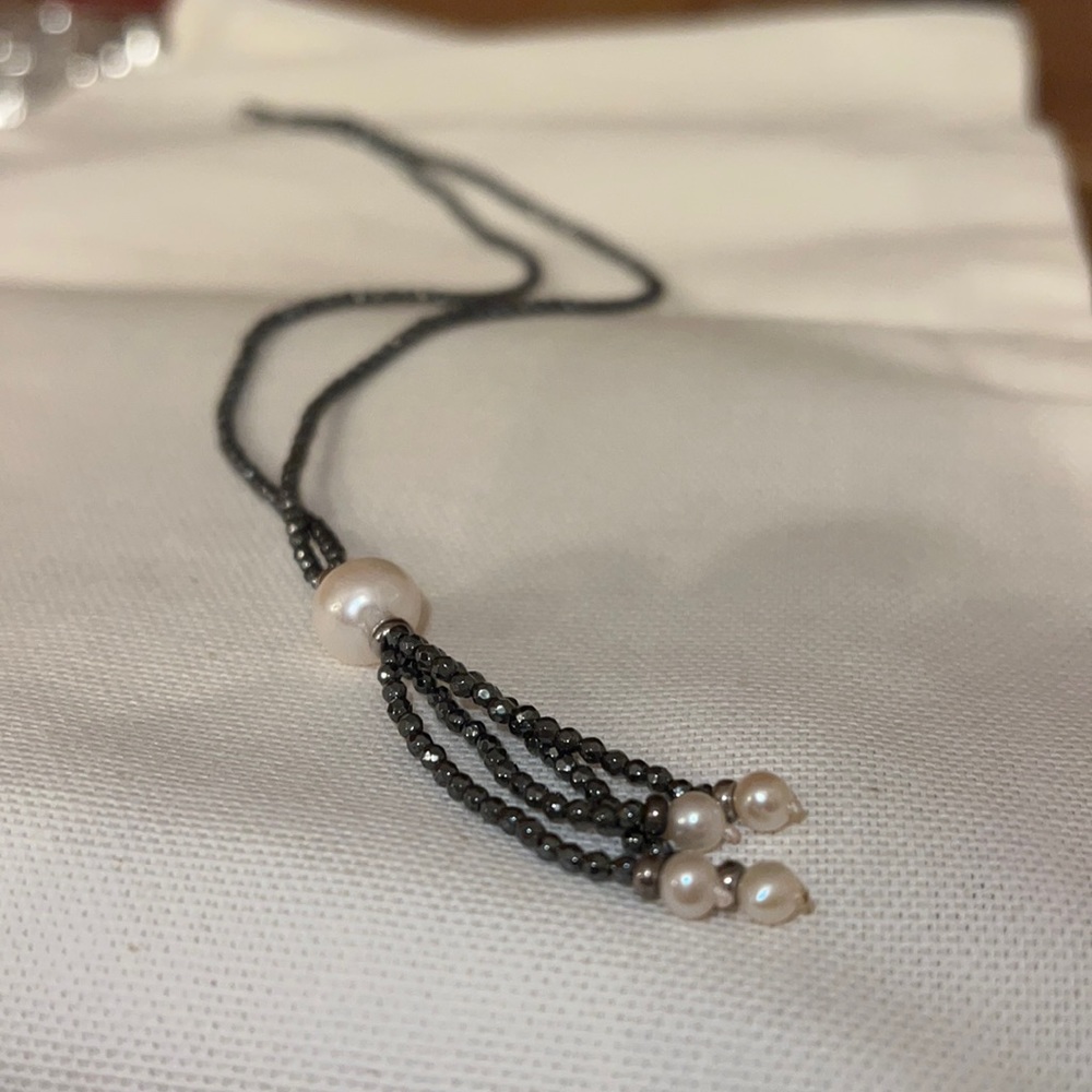 Beautiful sparkly gunmetal bead necklace with pearls
